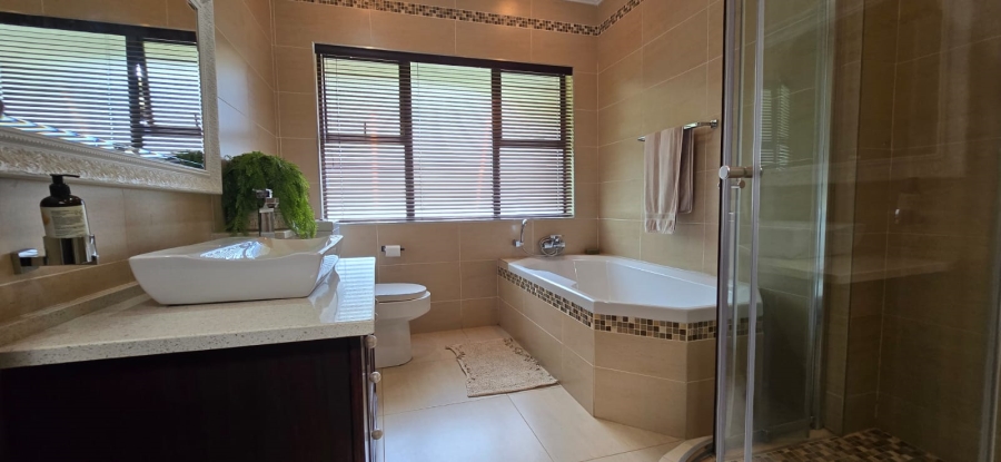 4 Bedroom Property for Sale in Wilkoppies North West